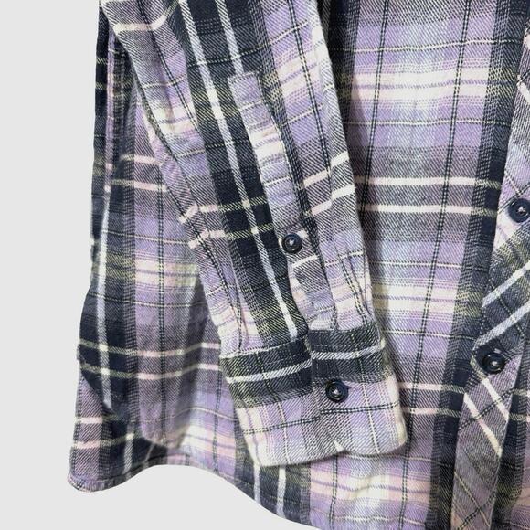 Woolrich Women’s Size Large Purple Plaid Flannel Long-Sleeve Button-Down Shirt - Picture 6 of 10